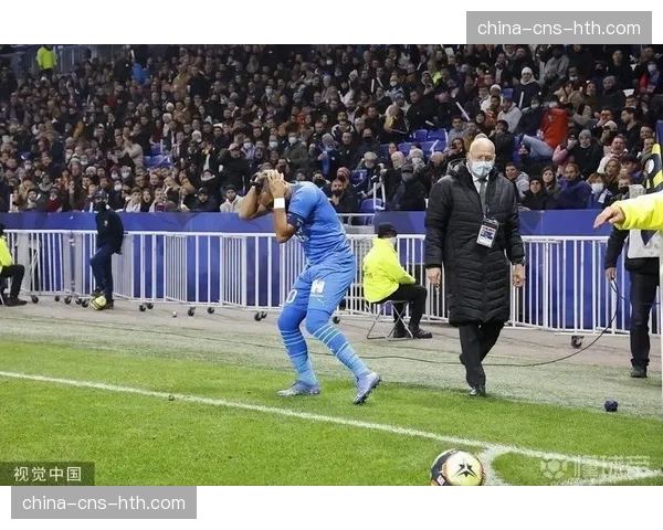 英足总就球迷看台投掷杂物事件对多家俱乐部提出指控